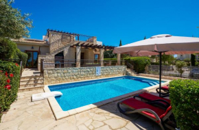 Отель 3 bedroom Villa Madelini with private pool, Aphrodite Hills Resort  Куклия